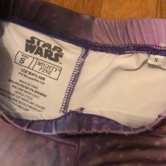 Official Star Wars licensed leggings (Size Small) - Picture 2 of 4